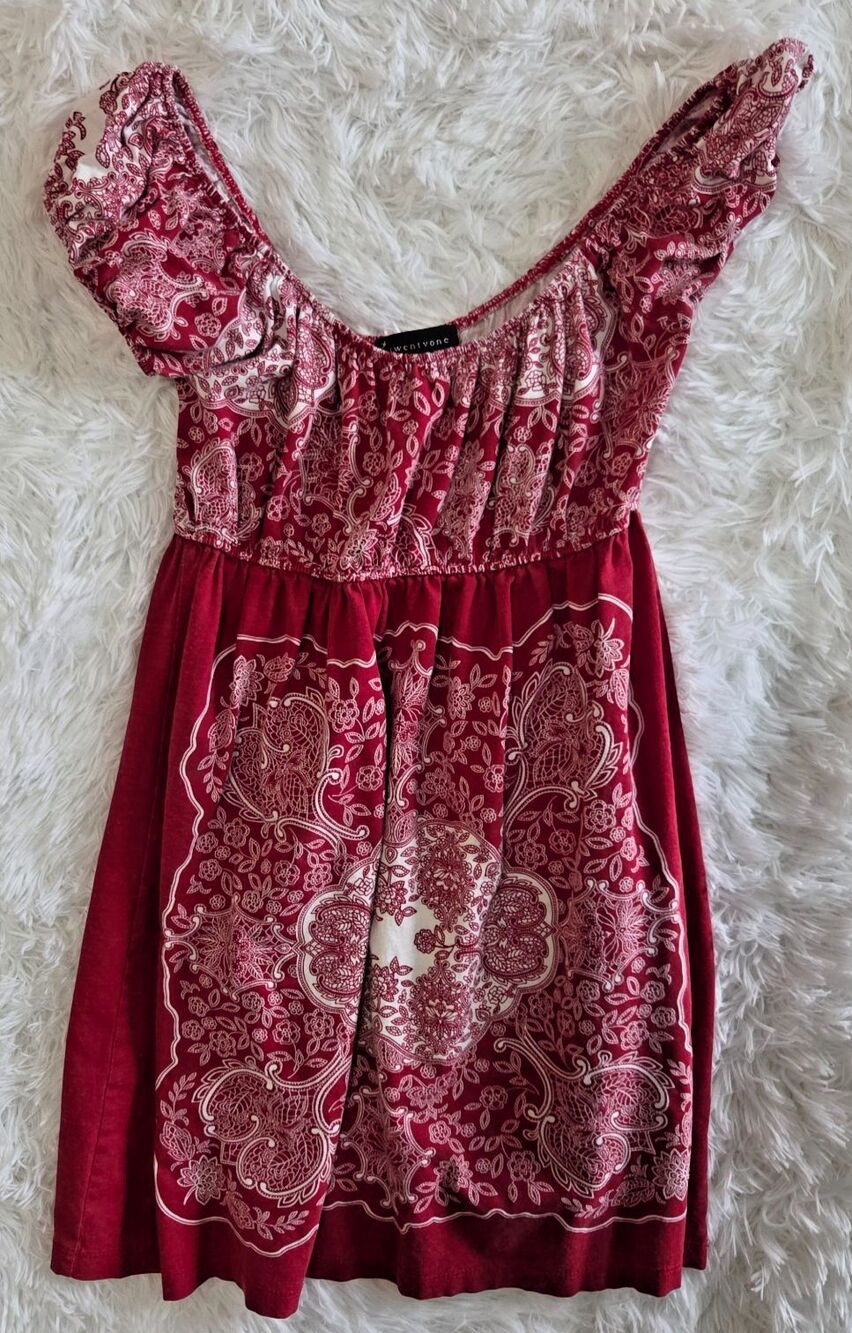 Forever 21 Twentyone Red Paisley Boho Dress Size L Flowy Festival Summer